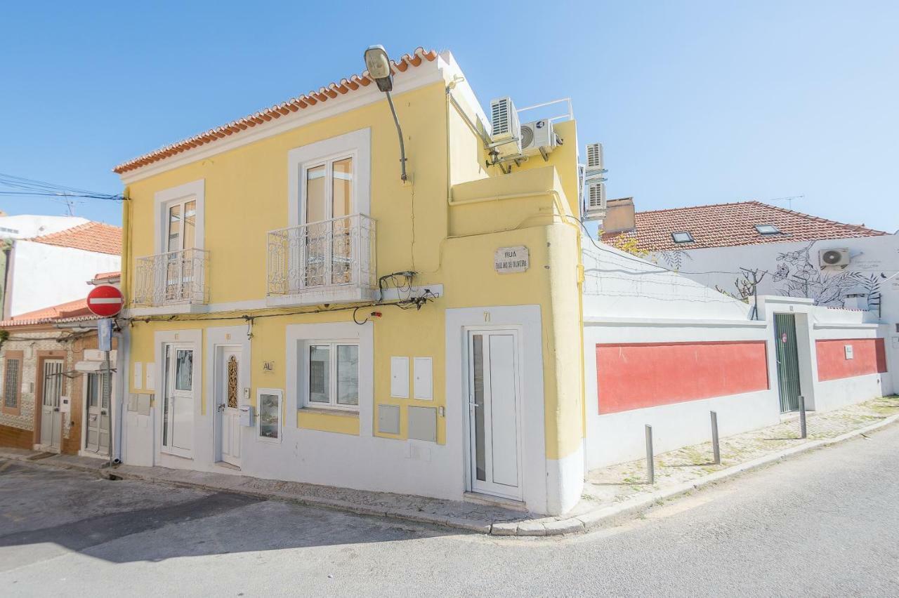 Vieira Apartments II セトゥーバル 部屋 写真